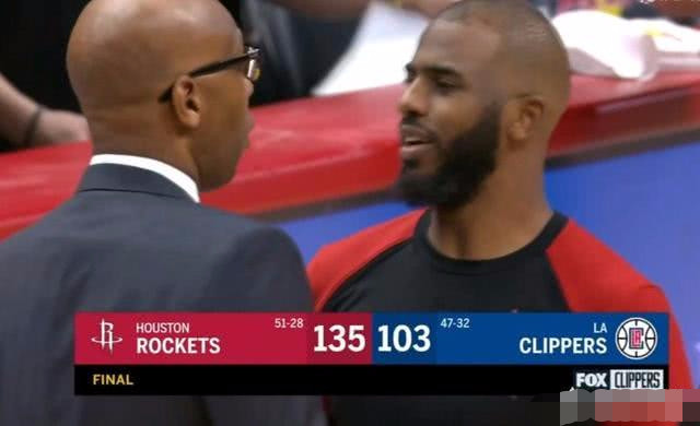  狼堡主帅突遭解职，助教暂代引发动荡  