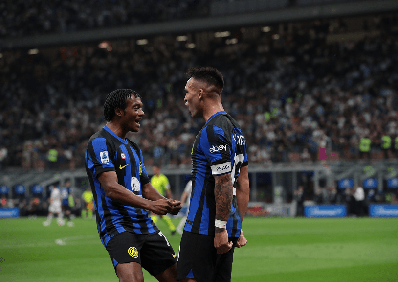  德甲揭幕战火爆开局，卫冕冠军险胜德比  