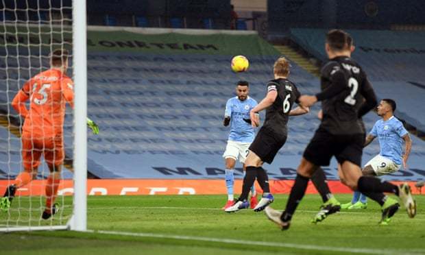  曼城德布劳内伤愈复出助攻帽子戏法  